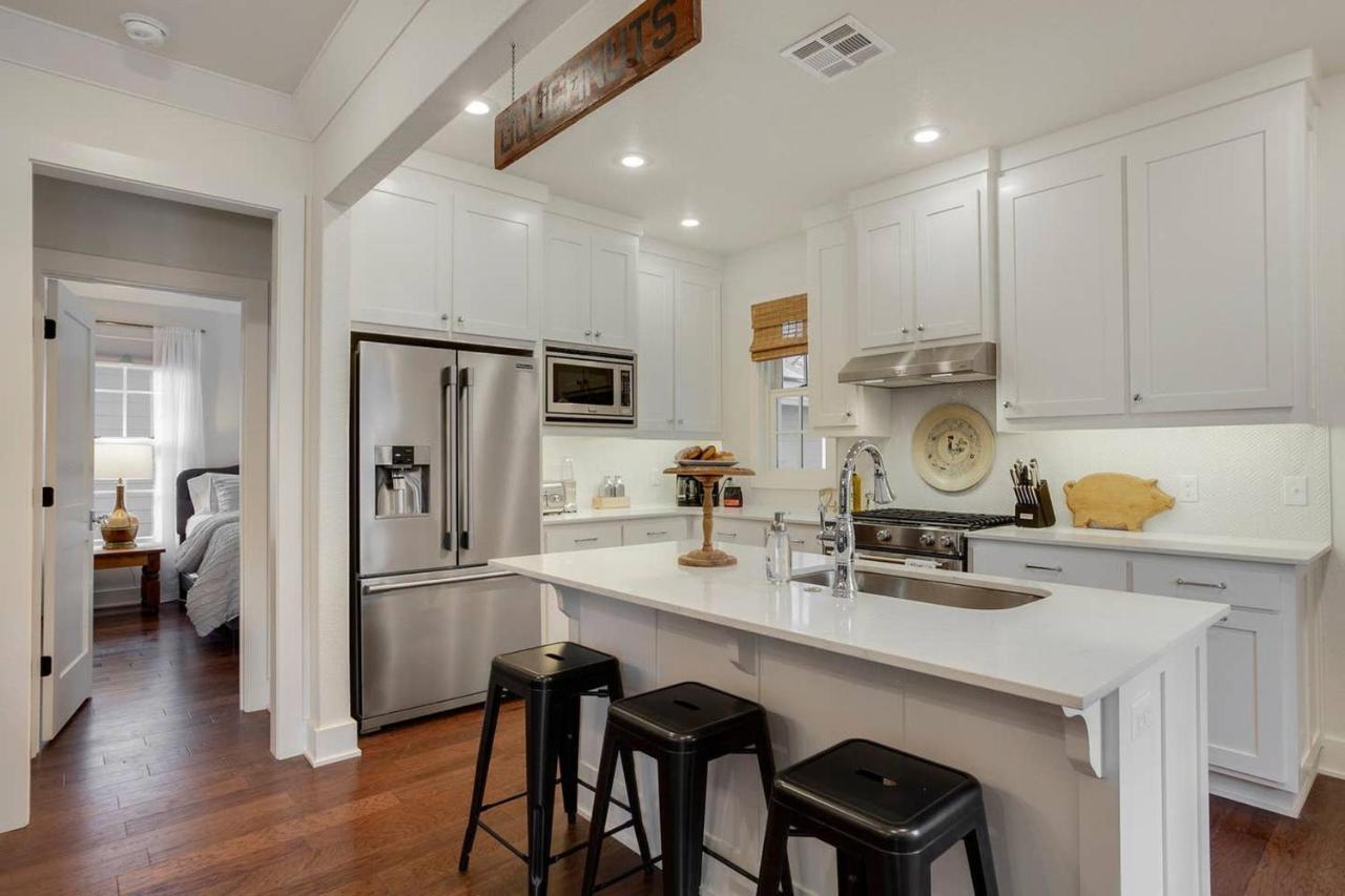 The Sofay Farmhouse - 1 Mile From U Of A - Luxury Amenities Fayetteville Exterior foto