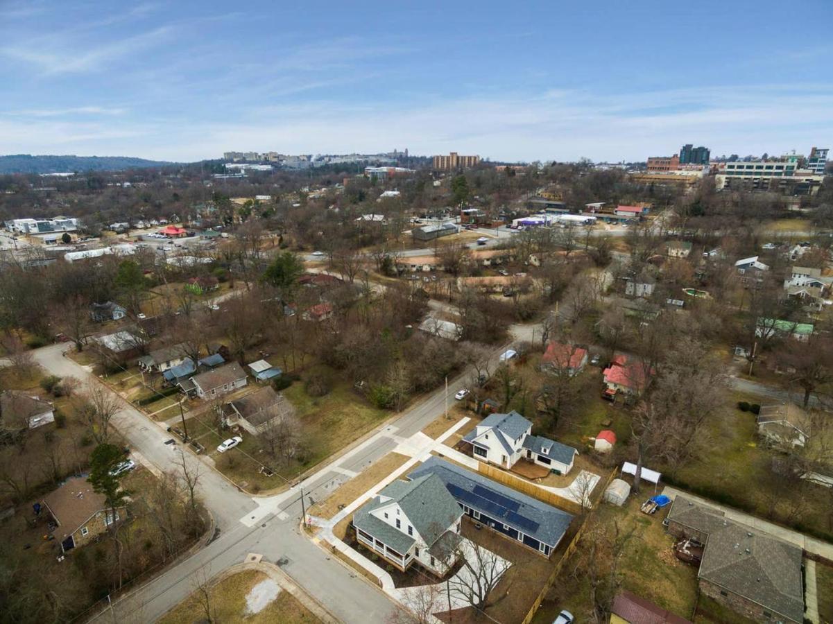 The Sofay Farmhouse - 1 Mile From U Of A - Luxury Amenities Fayetteville Exterior foto