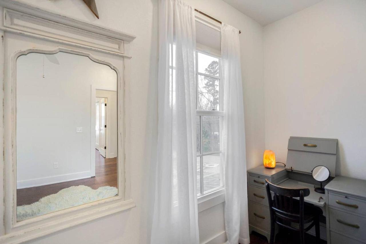The Sofay Farmhouse - 1 Mile From U Of A - Luxury Amenities Fayetteville Exterior foto