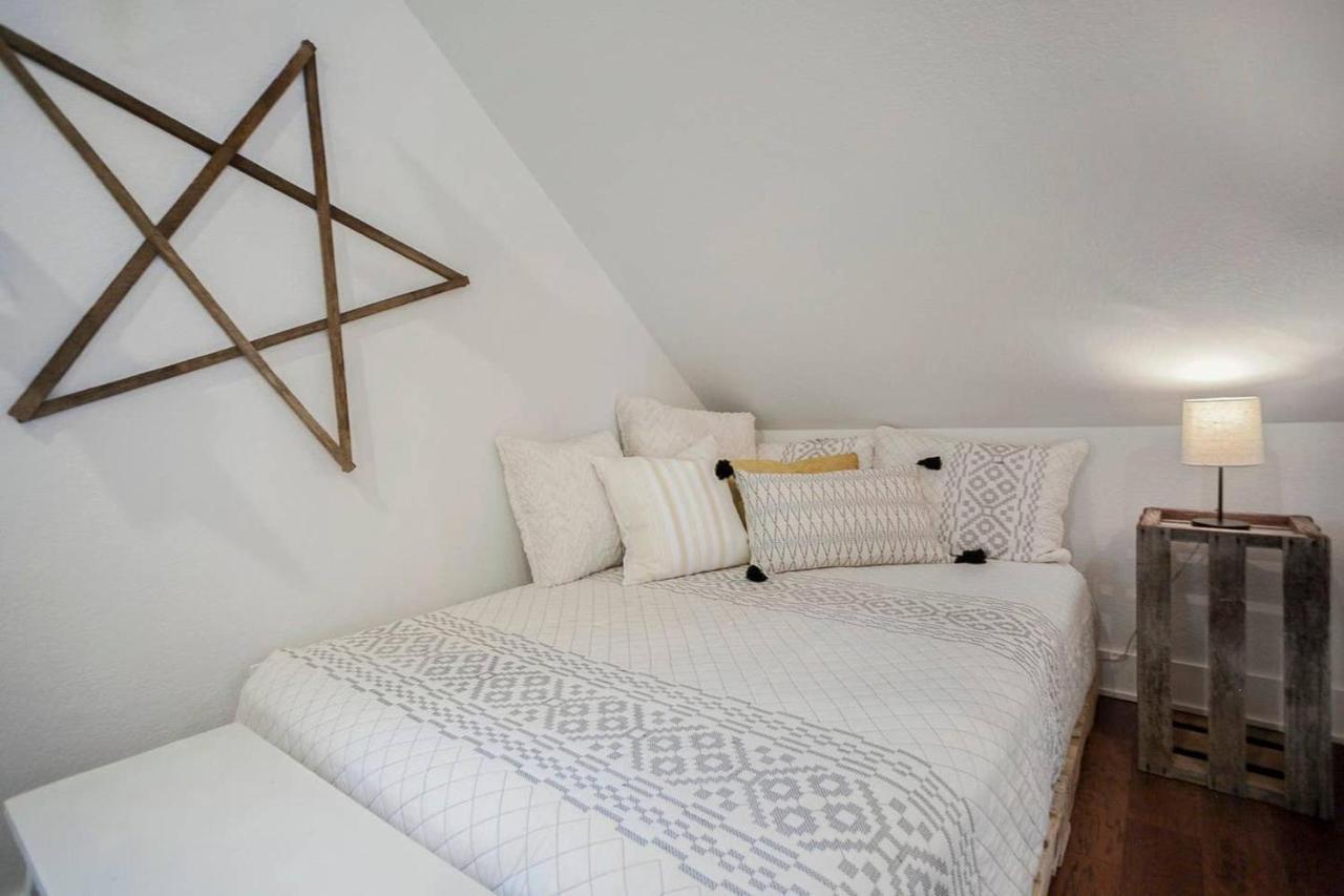The Sofay Farmhouse - 1 Mile From U Of A - Luxury Amenities Fayetteville Exterior foto