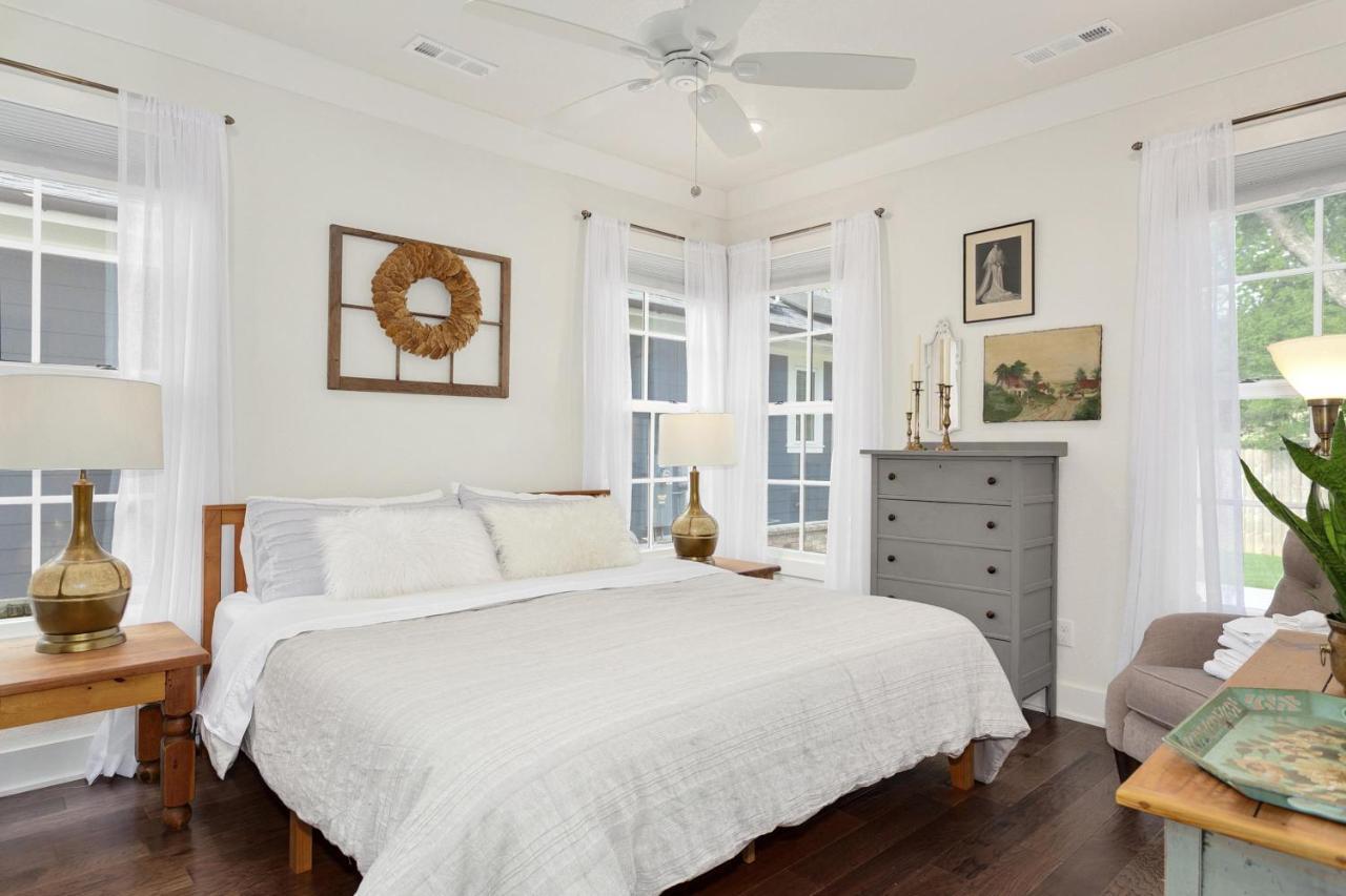 The Sofay Farmhouse - 1 Mile From U Of A - Luxury Amenities Fayetteville Exterior foto